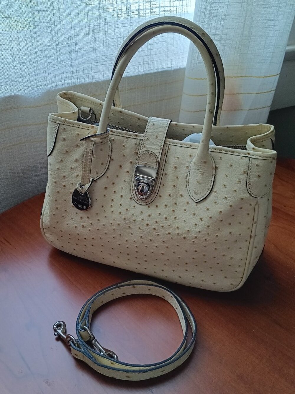 EUC Dooney & Bourke Small Buttercream Yellow Ostrich Satchel
